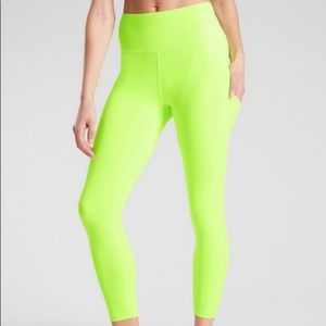 Athleta Ultimate Stash Pocket 7/8 Tight Leggings M